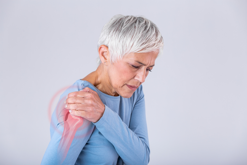 woman with shoulder arthritis