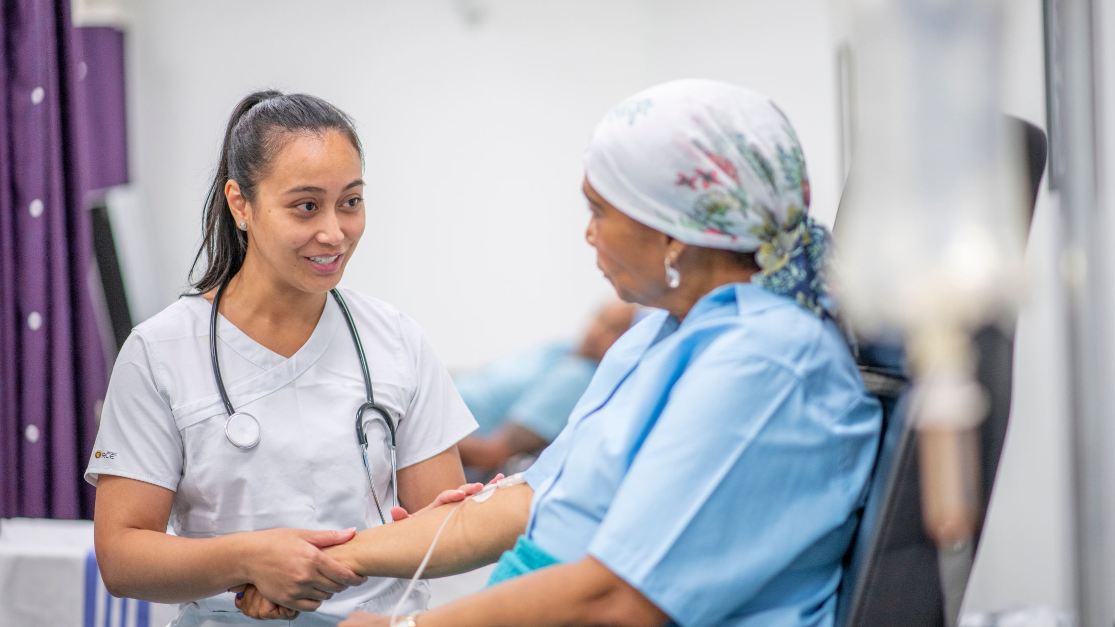 doctor to reduce cancer pain with nerve blocks